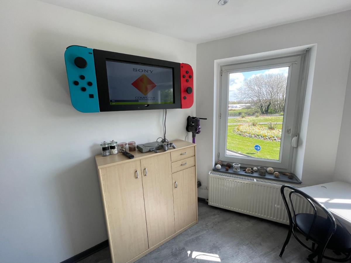 Studio Petit Plus Gaming ! Кале Экстерьер фото